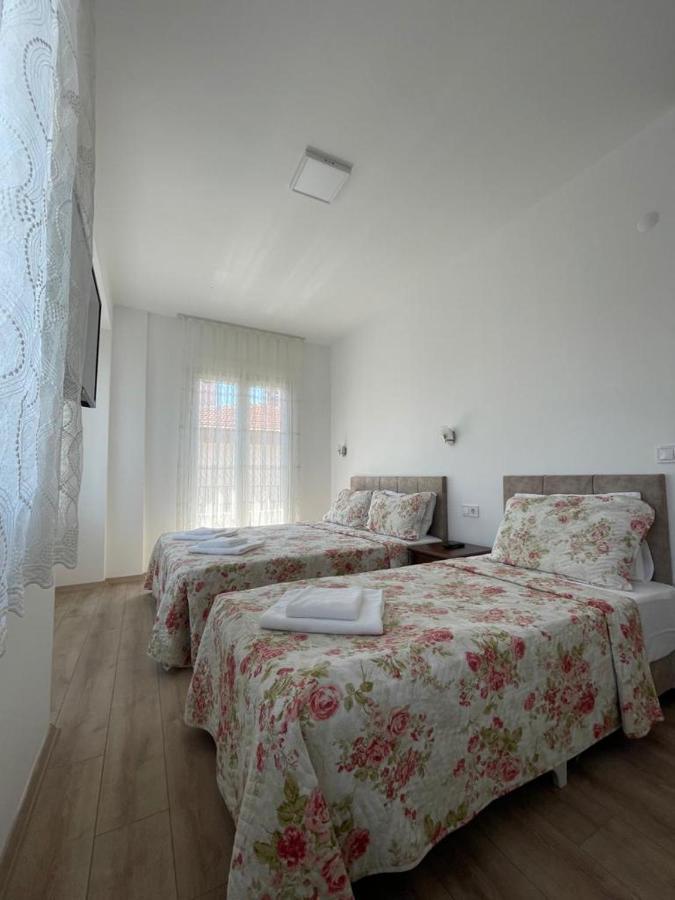 Adil Pansiyon Çeşme Exterior foto