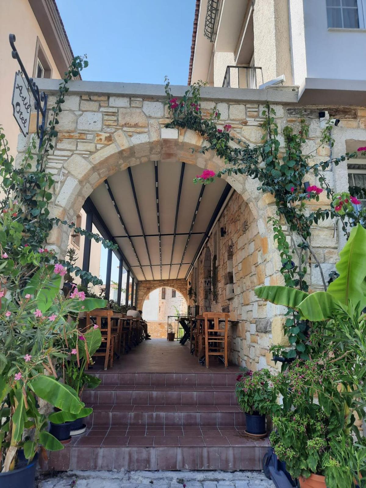 Adil Pansiyon Çeşme Exterior foto
